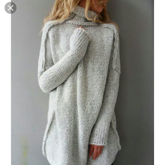 🌺  Sweaters 🌺 - Picture 3 of 3